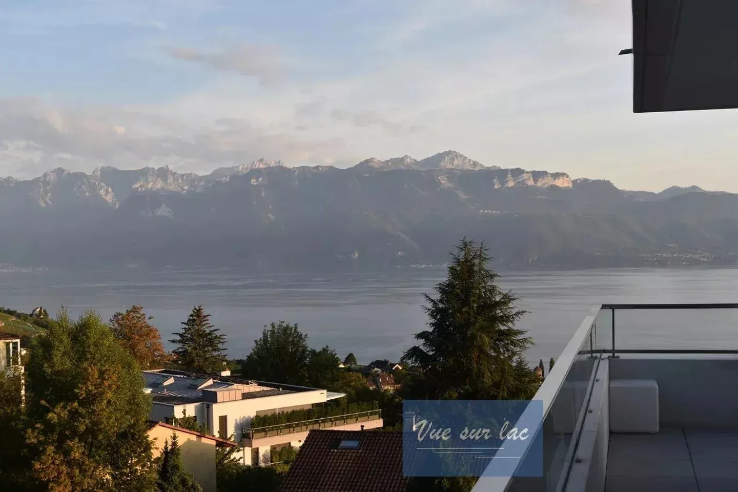 Appartamento contemporaneo con terrazza panoramica - Foto 6 di 13