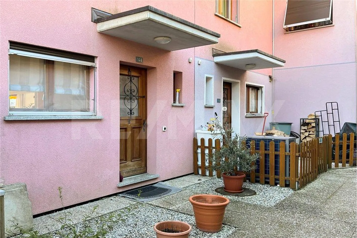 Reihenhaus mit 4,5 Zimmern - Foto 1 von 13