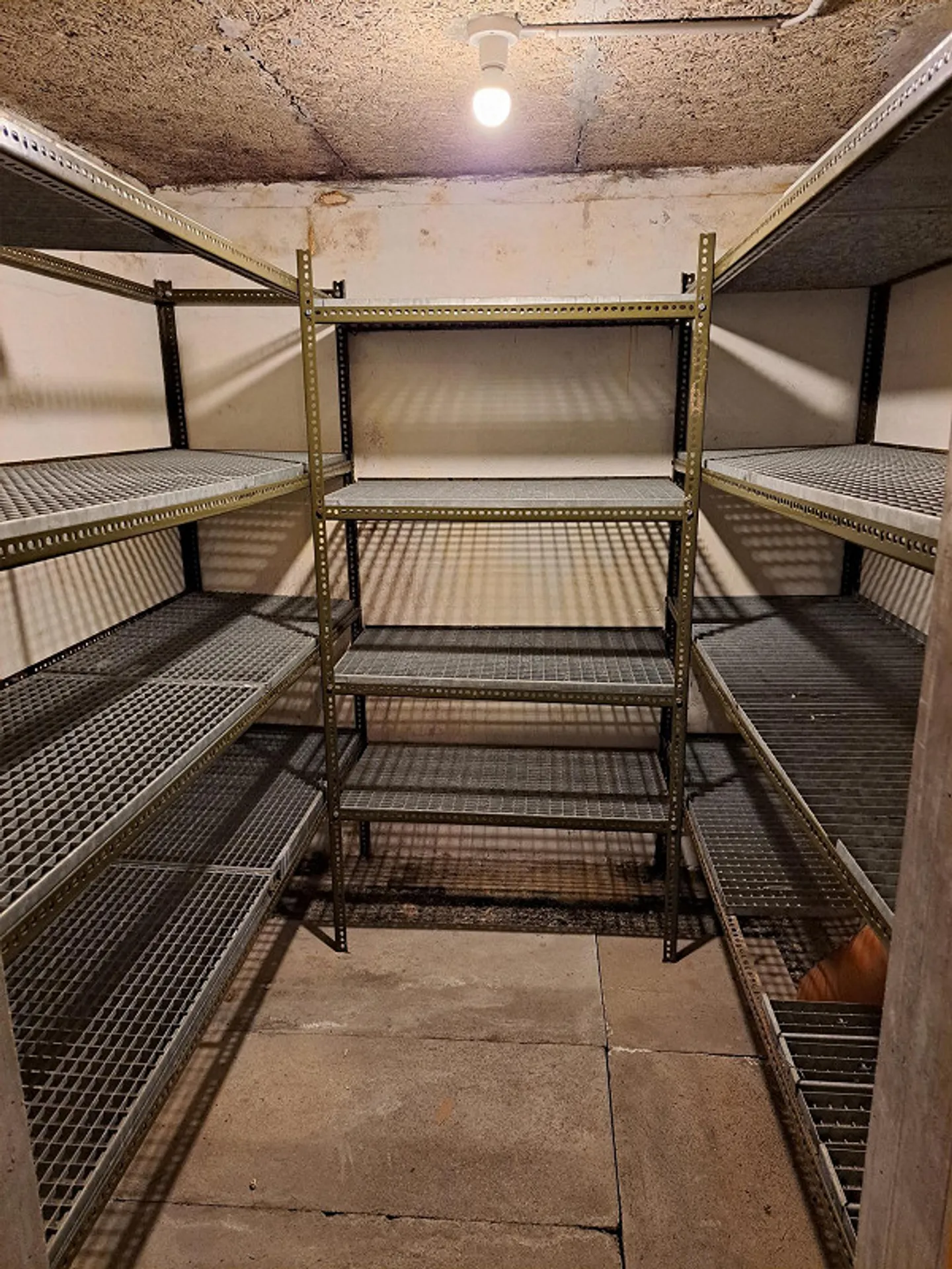 Hauswart mit 4 1/2 Zi. Wohnung - Foto 16 von 16