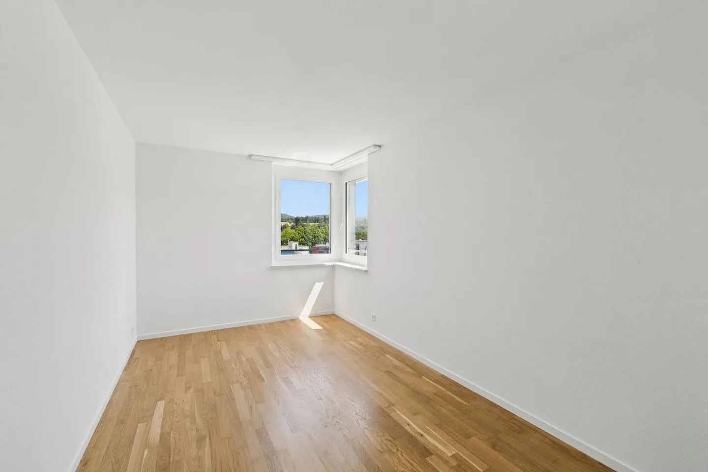Freshly renovated 4.5-room apartment in a prime location in Pratteln - Photo 6 of 10