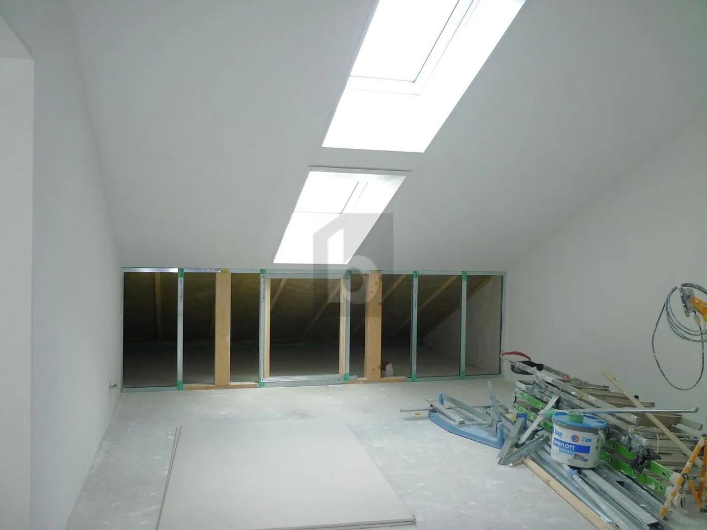 GERÄUMIG, NEU UND FAMILIENFREUNDLICH - Foto 5 von 6