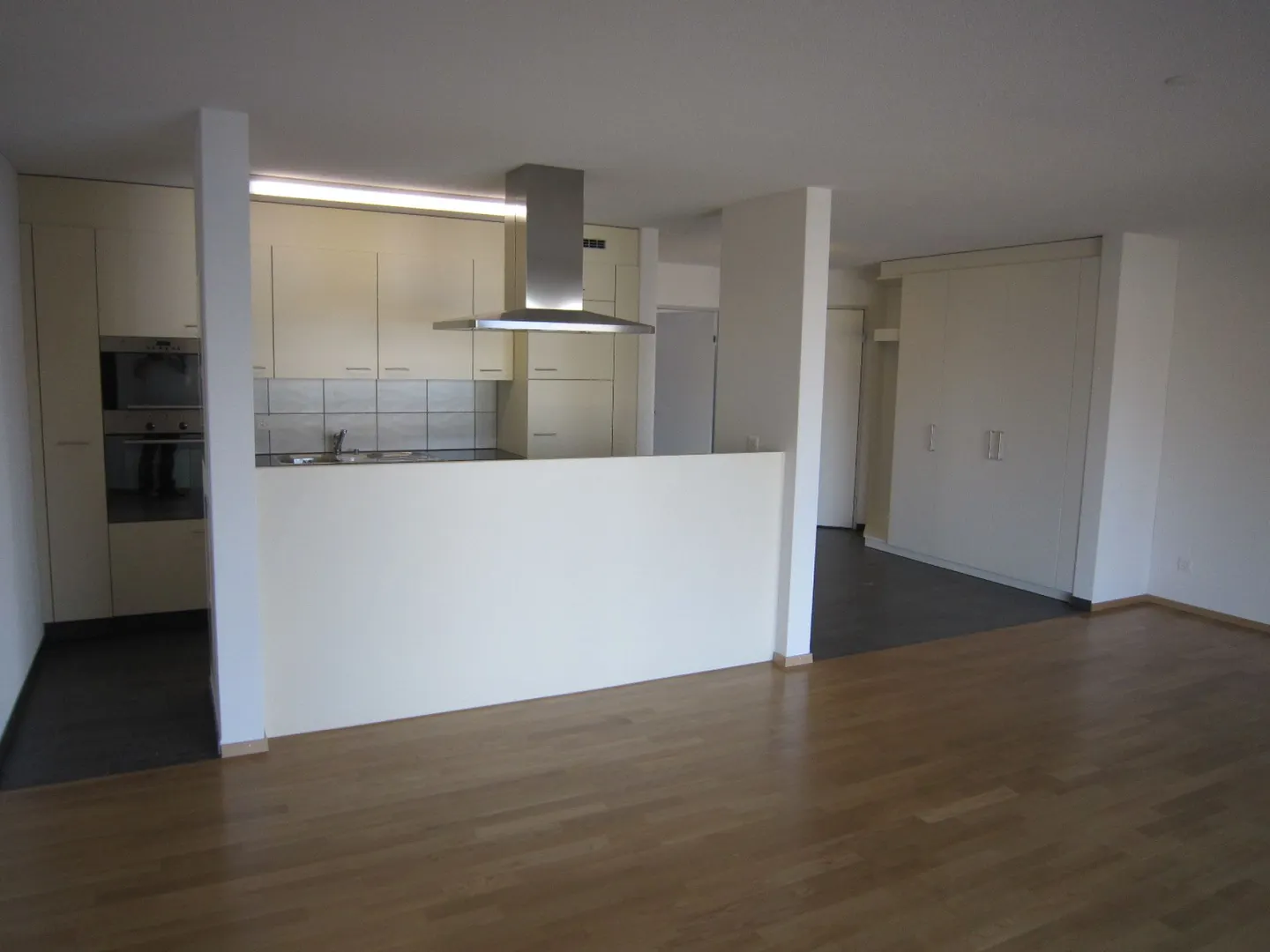 Geräumige 2.5-Zimmerwohnung - Foto 3 von 6