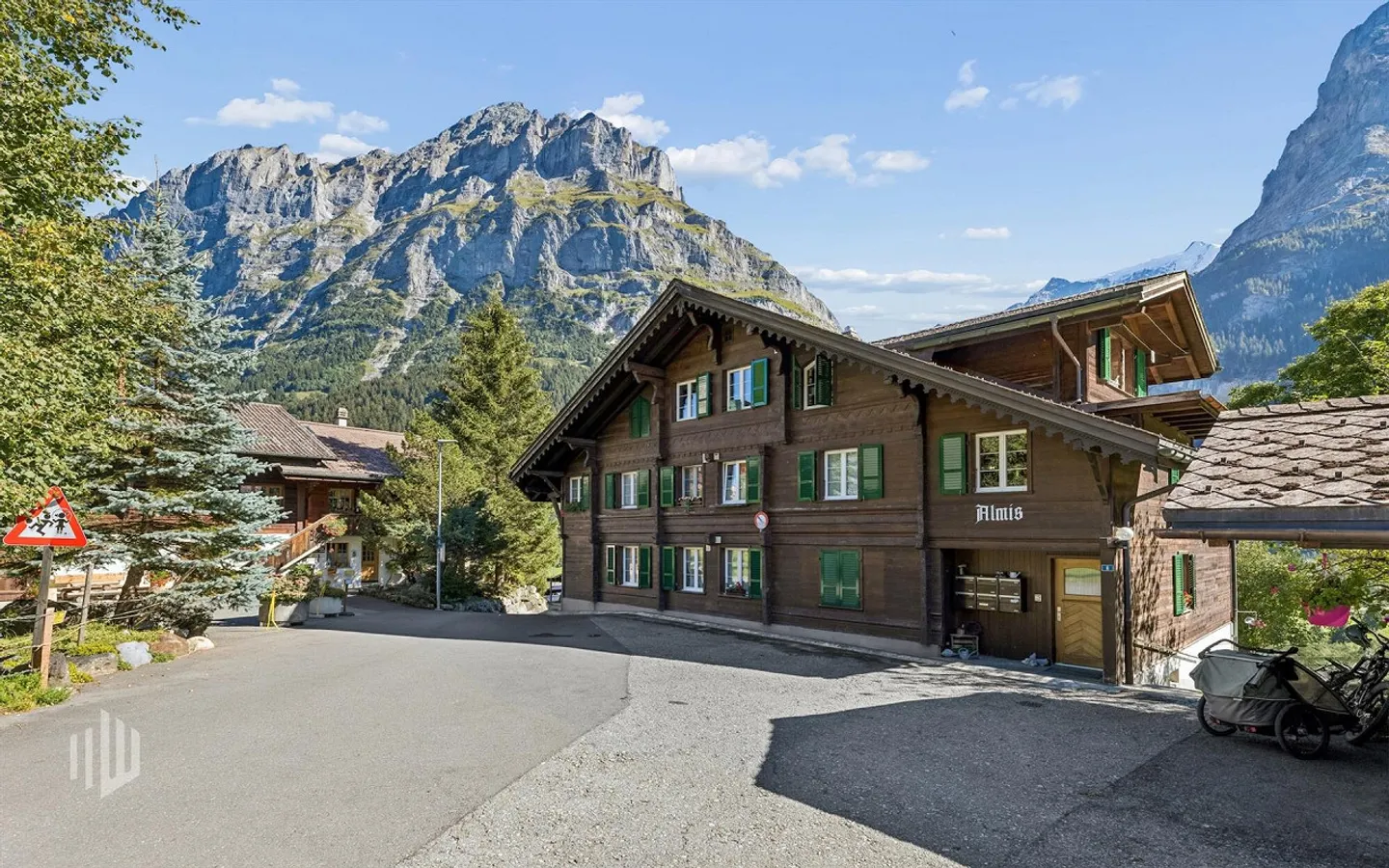 ImmoWyss - Attraente casa plurifamiliare nel cuore di Grindelwald - Foto 1 di 10