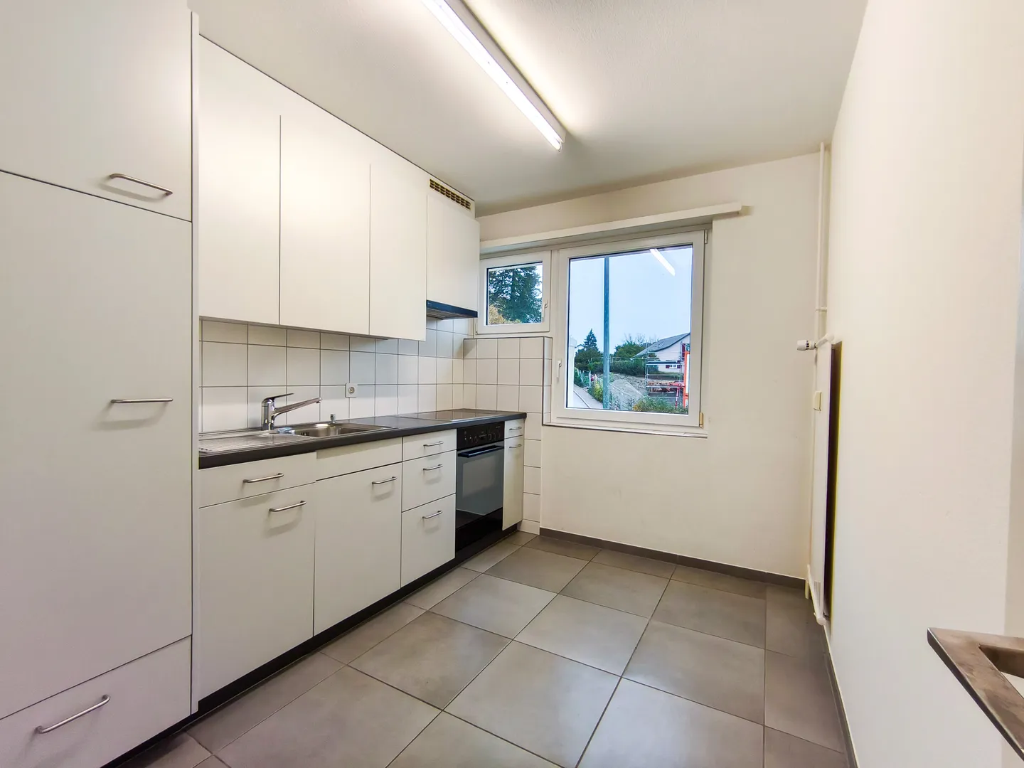 Luminoso appartamento di 3 stanze con balcone alla periferia di Diessenhofen - Foto 2 di 10