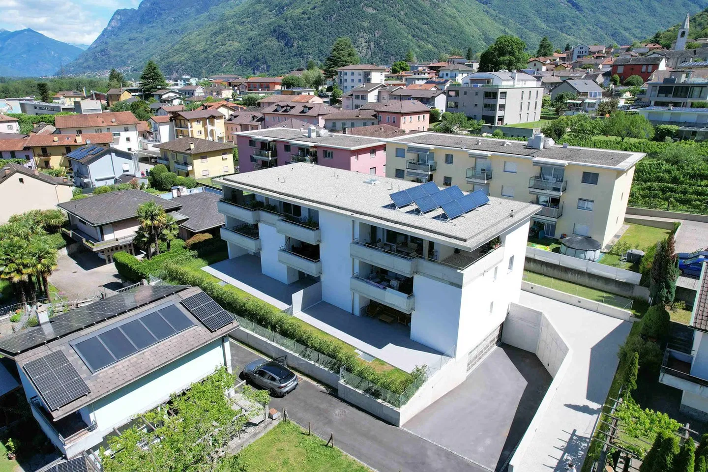 Neue Wohnung mit großem Garten - Foto 1 von 18
