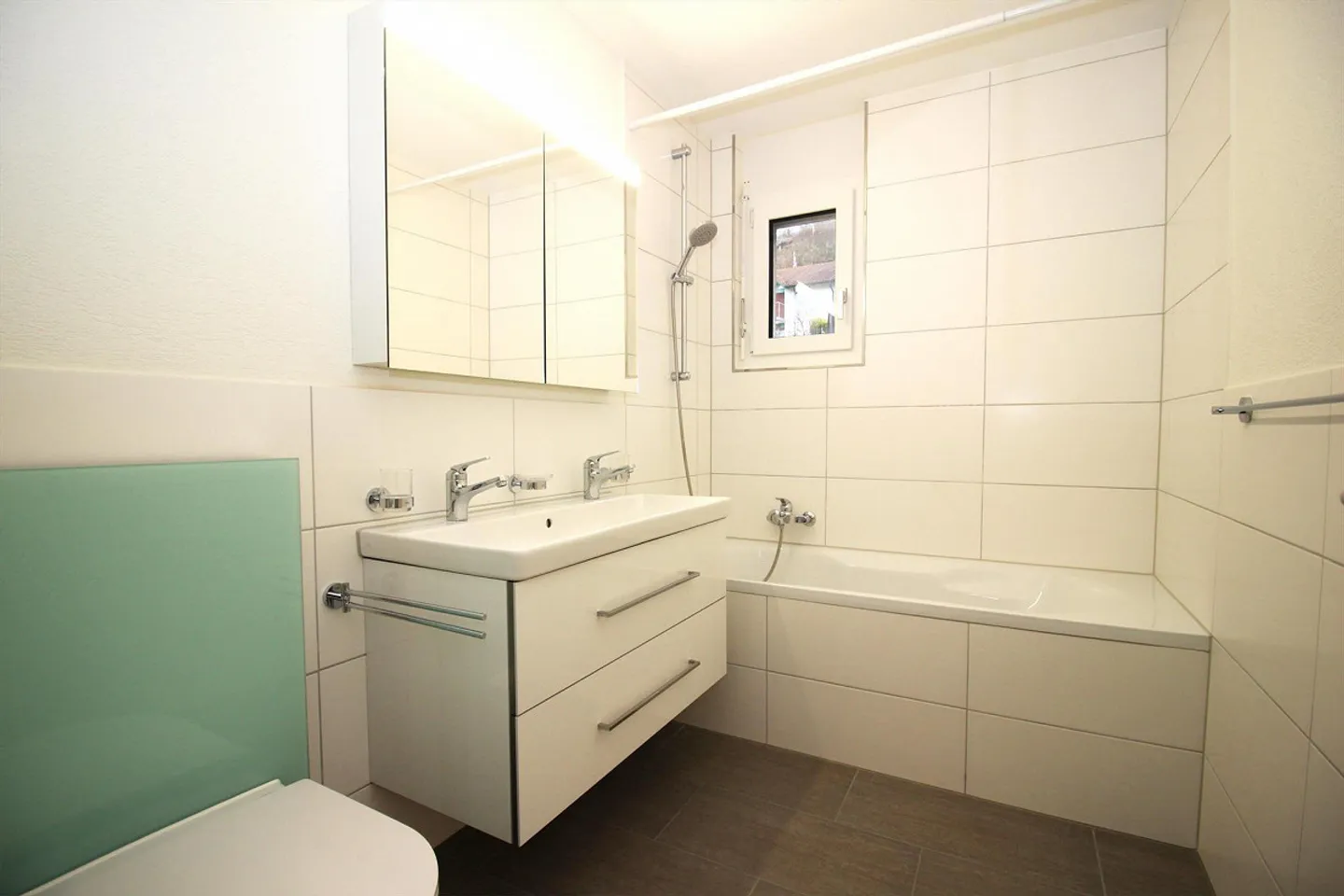 Wohnen in Bottenwil | 4½-Zimmer-Wohnung im 1. OG - Foto 4 von 10
