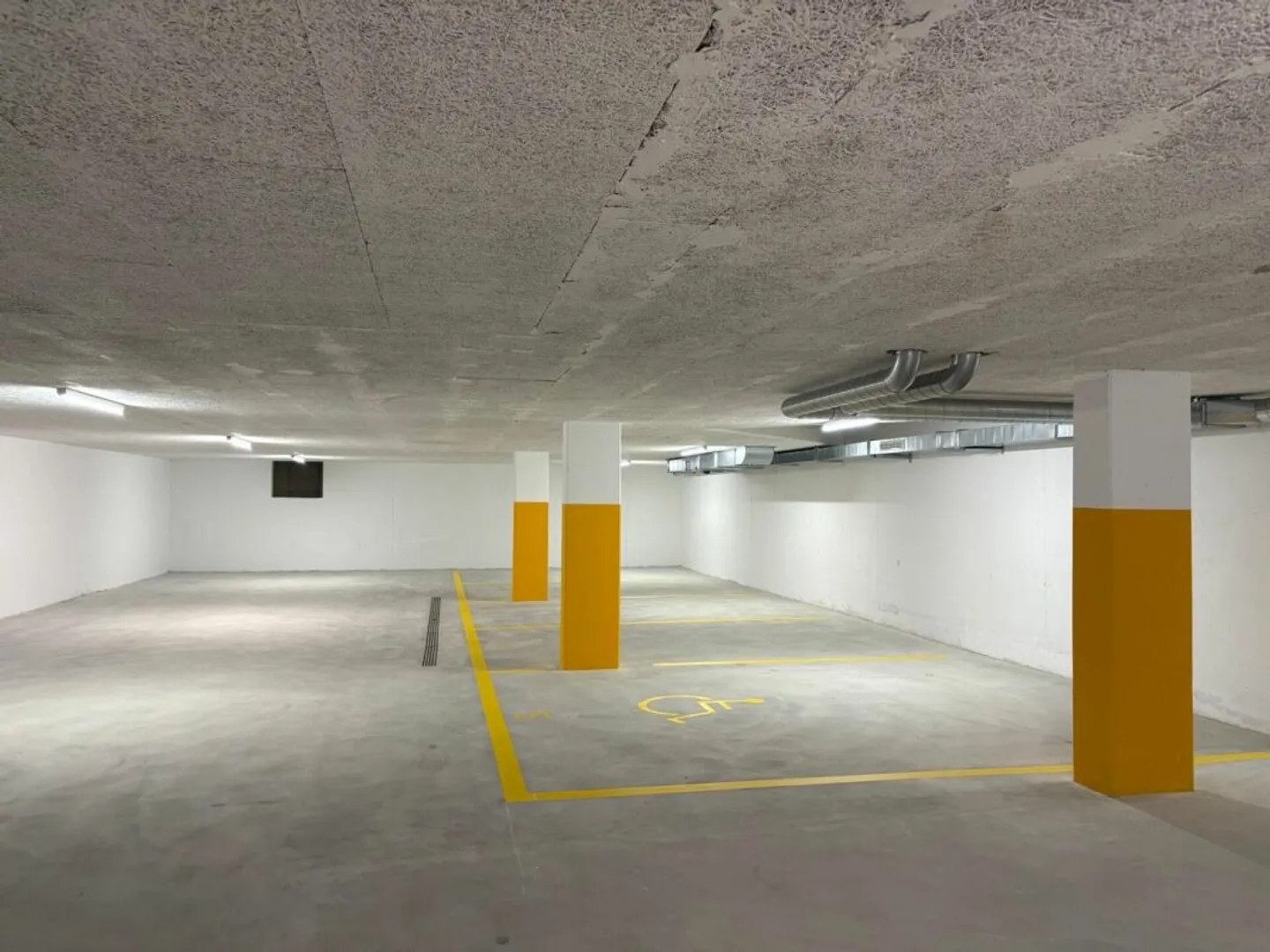 Parcheggio esterno in affitto - Foto 1 di 7