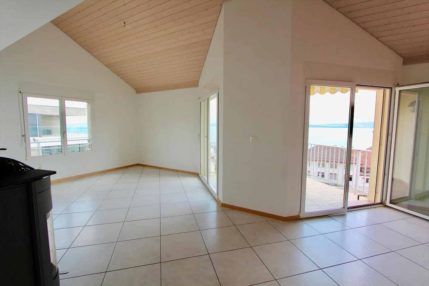 Duplex - Photo 5 of 13