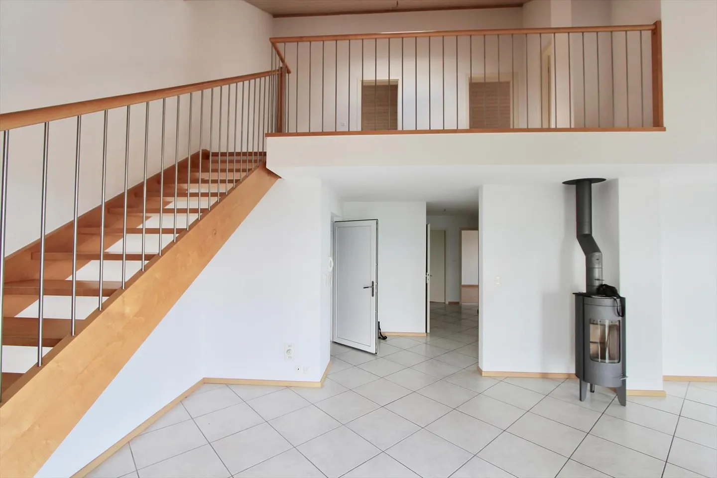 Duplex - Photo 4 of 13