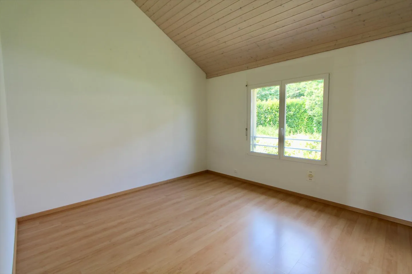 Duplex - Photo 10 of 13