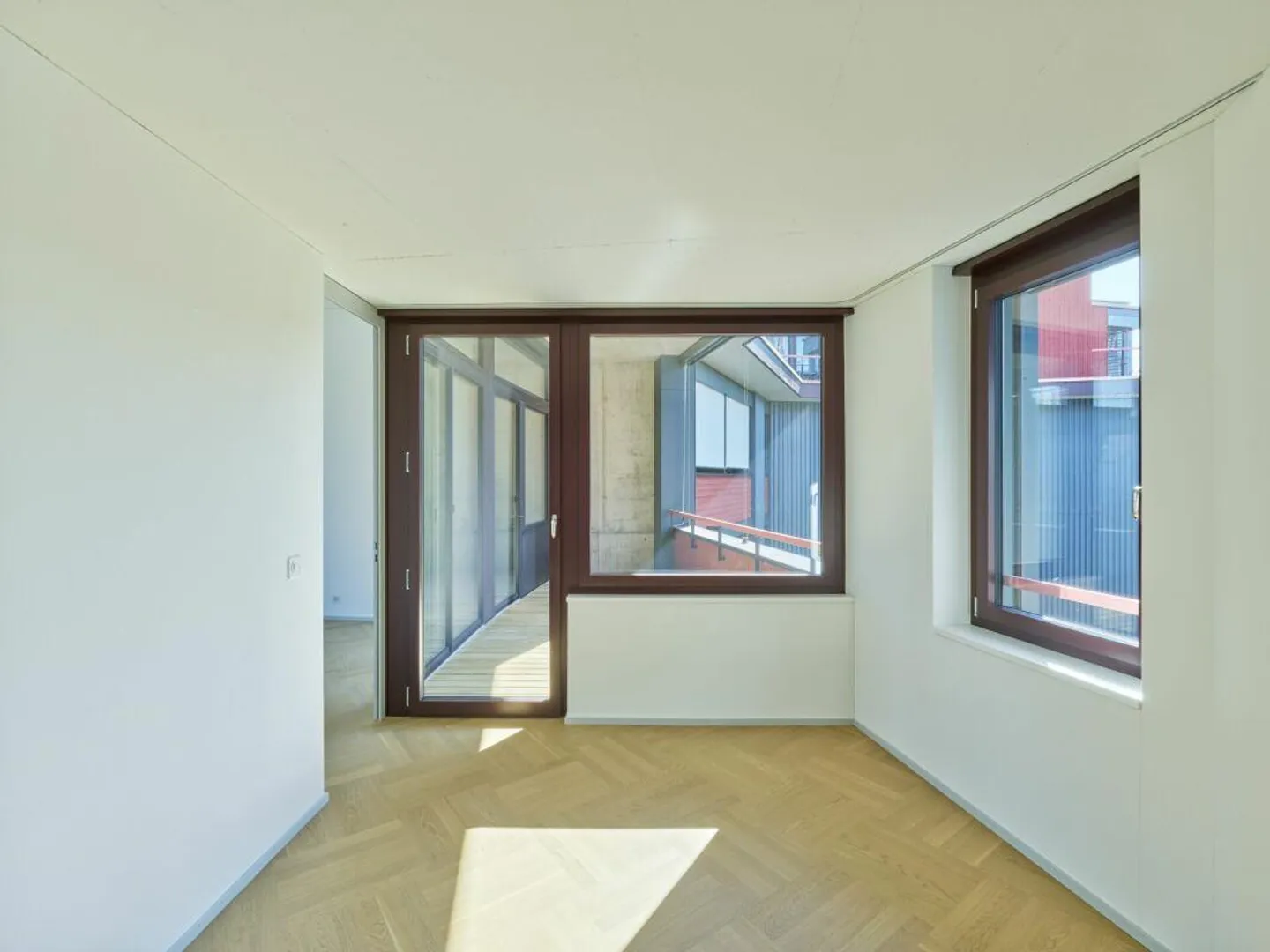 Room-high apartment in the new construction project "Chrüzacher" - Photo 10 of 12
