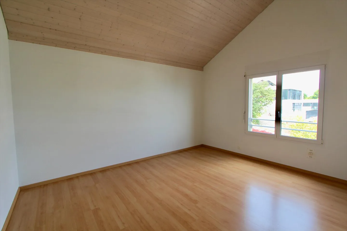 Duplex - Photo 11 of 13