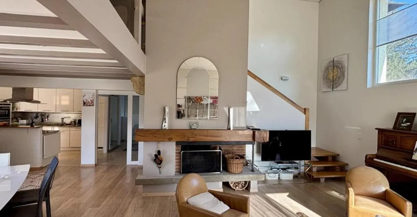 DA AFFITTARE - RARO A COPPET: VILLA INDIVIDUALE CON PISCINA RISCALDATA, DA - Foto 9 di 12