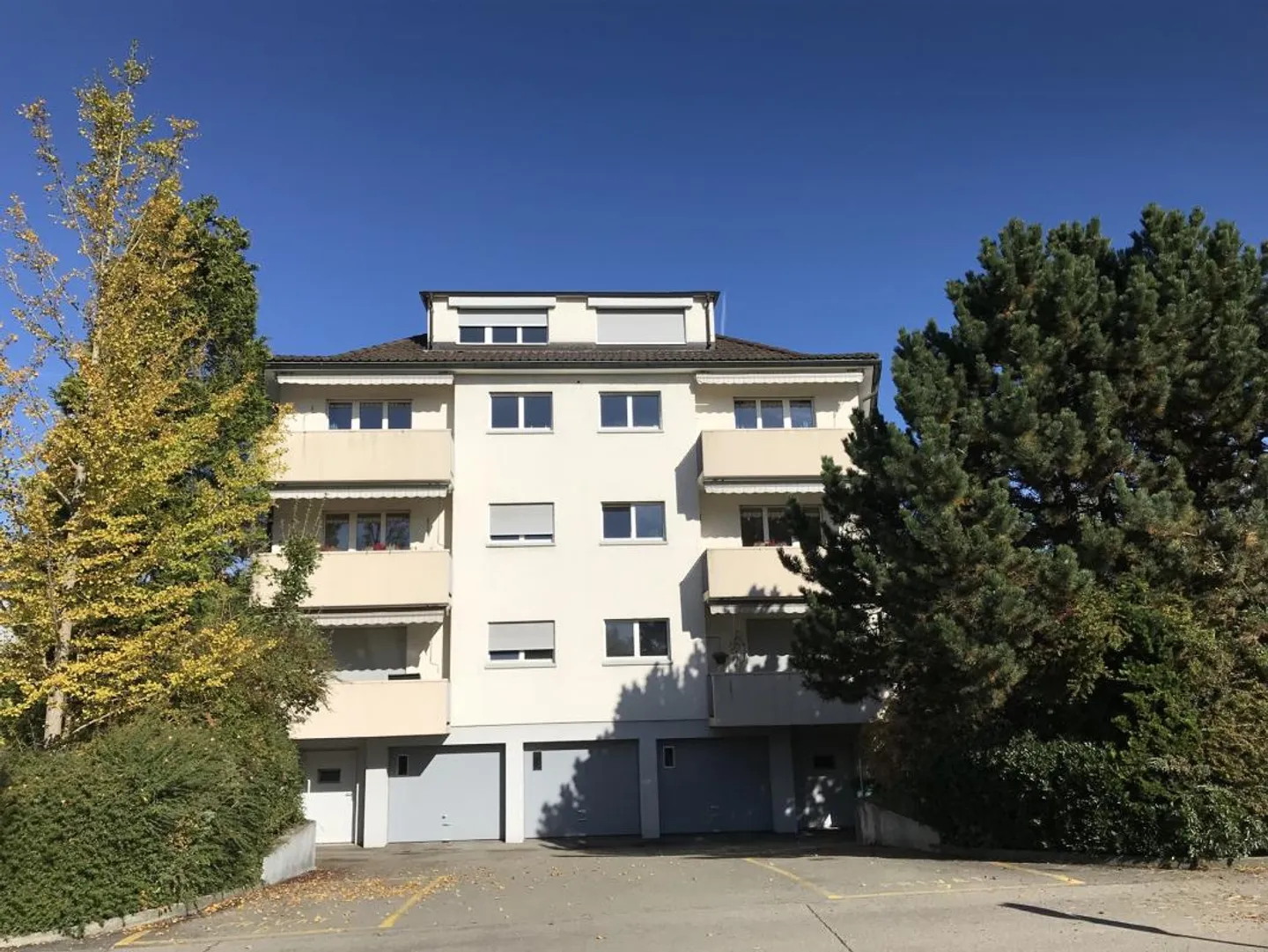 Appartamento affascinante di 3,5 stanze in edificio storico - Foto 3 di 8