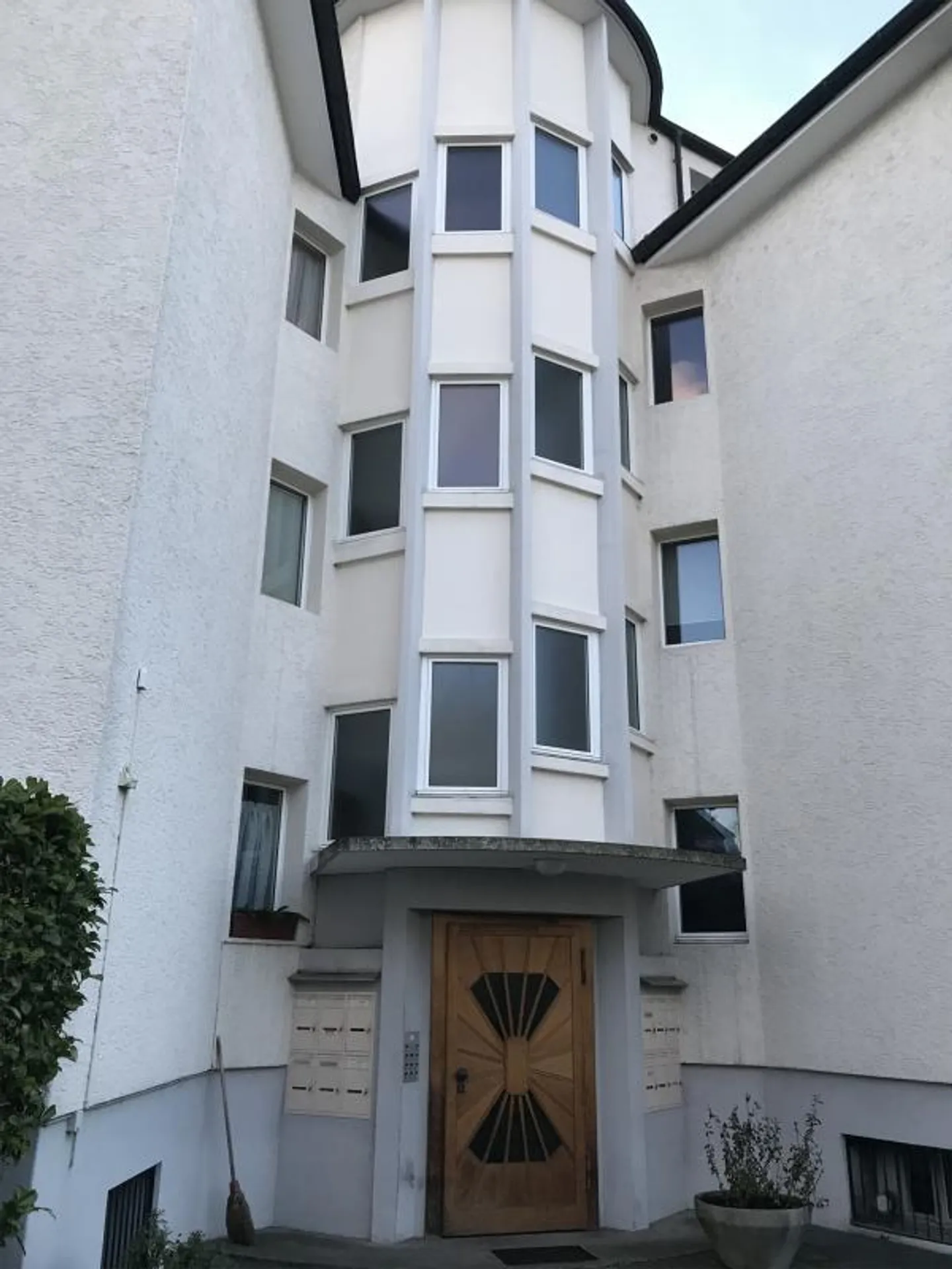 Appartamento affascinante di 3,5 stanze in edificio storico - Foto 2 di 8