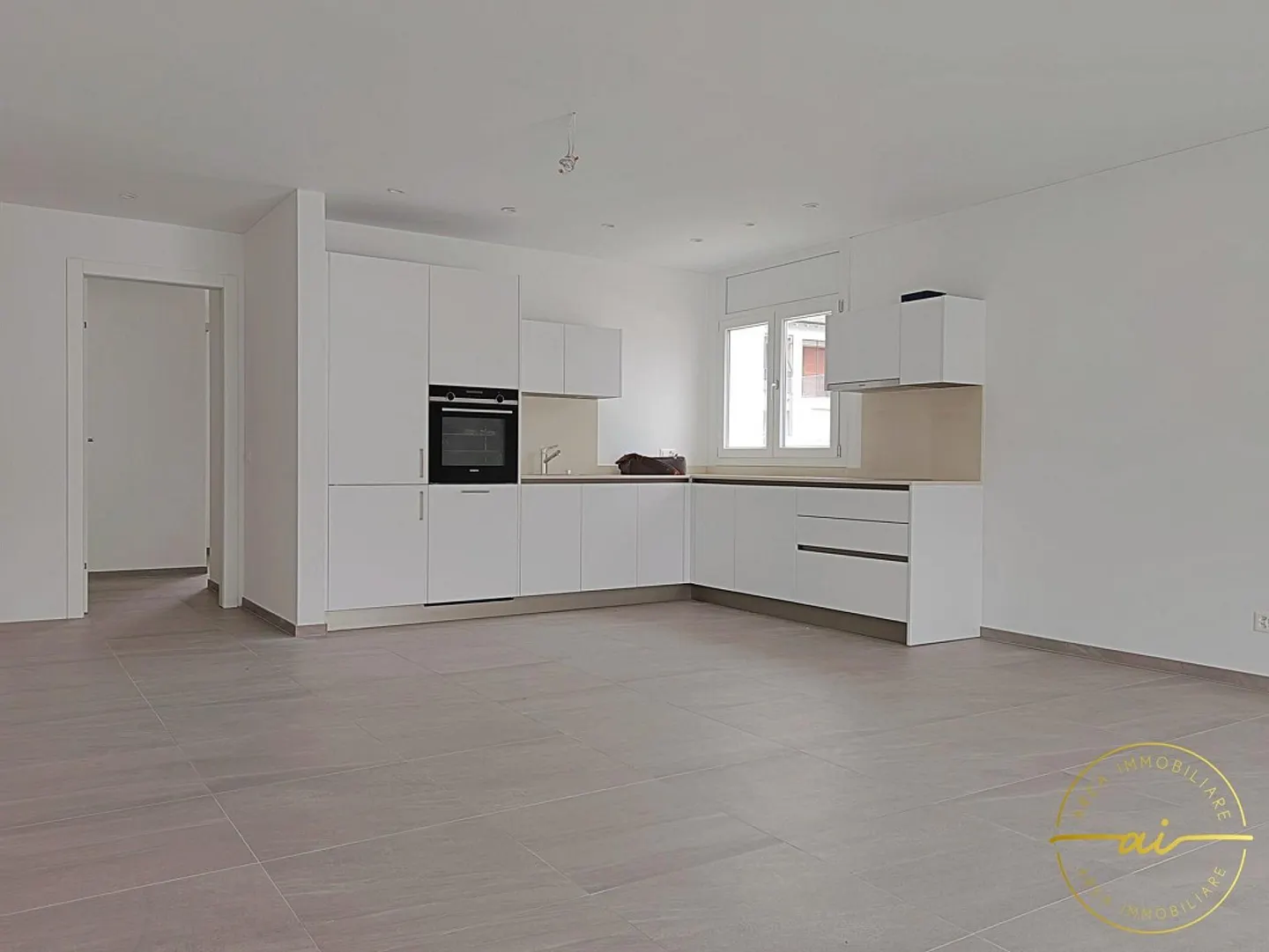 NEW 3.5-ROOM APARTMENT ON THE SECOND FLOOR - Photo 1 of 9