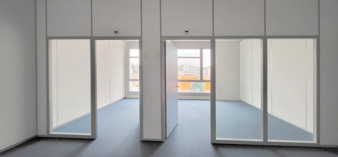 Ideal for small teams - 42 m² with 2 office rooms and private common area - Photo 3 of 7