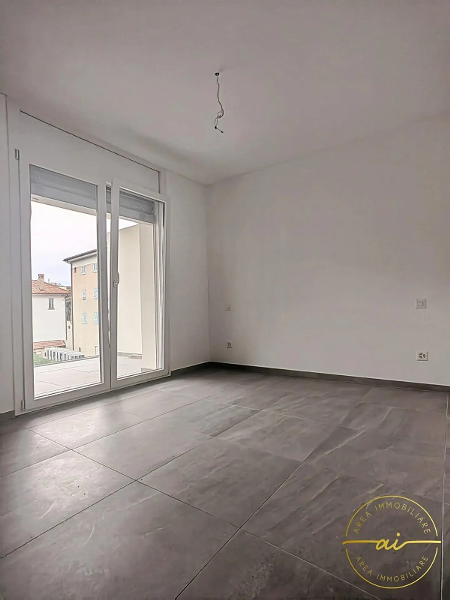 NEW 3.5-ROOM APARTMENT ON THE SECOND FLOOR - Photo 5 of 9