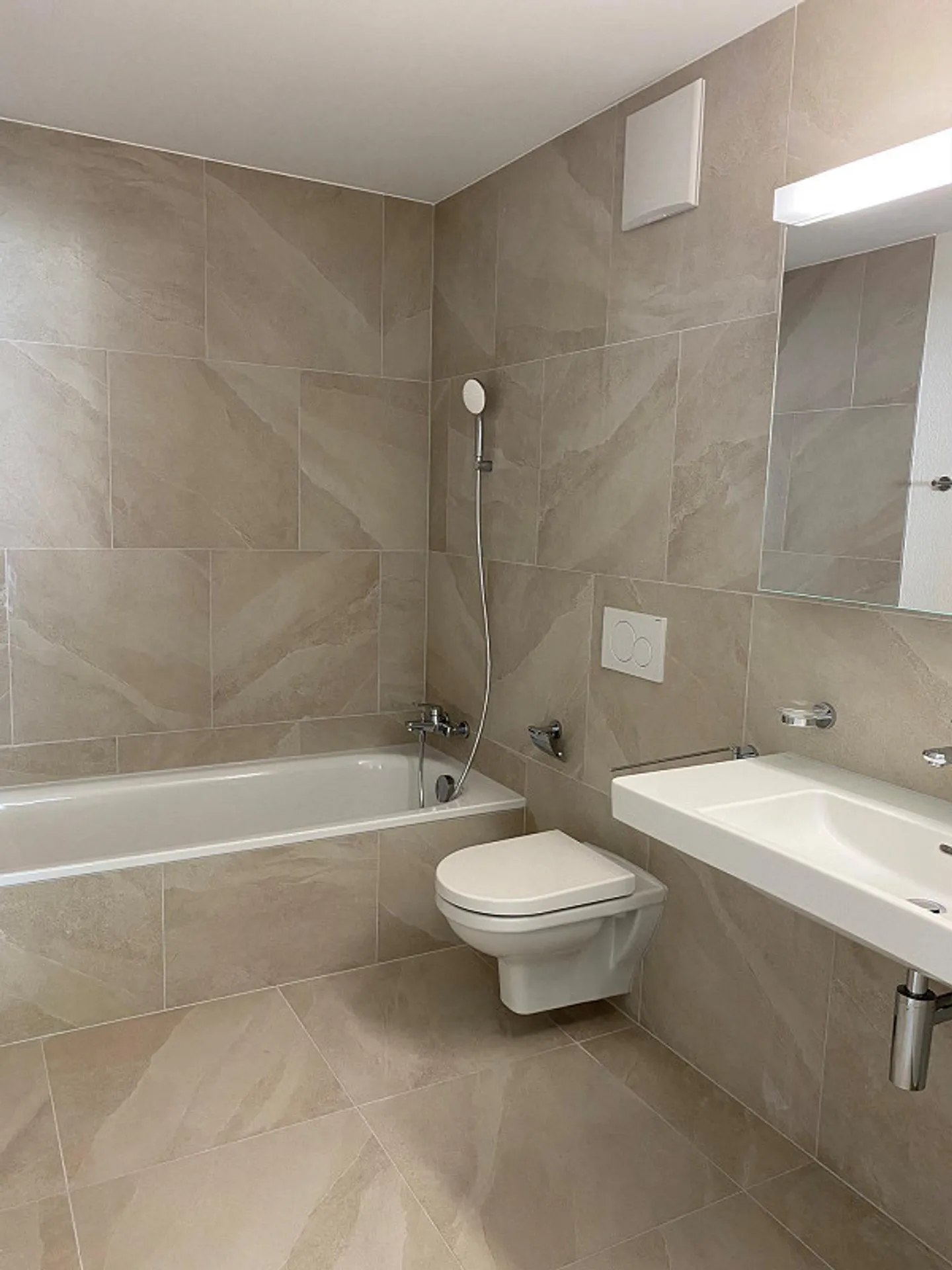 Geräumige Wohnung in bester Lage - Foto 4 von 8