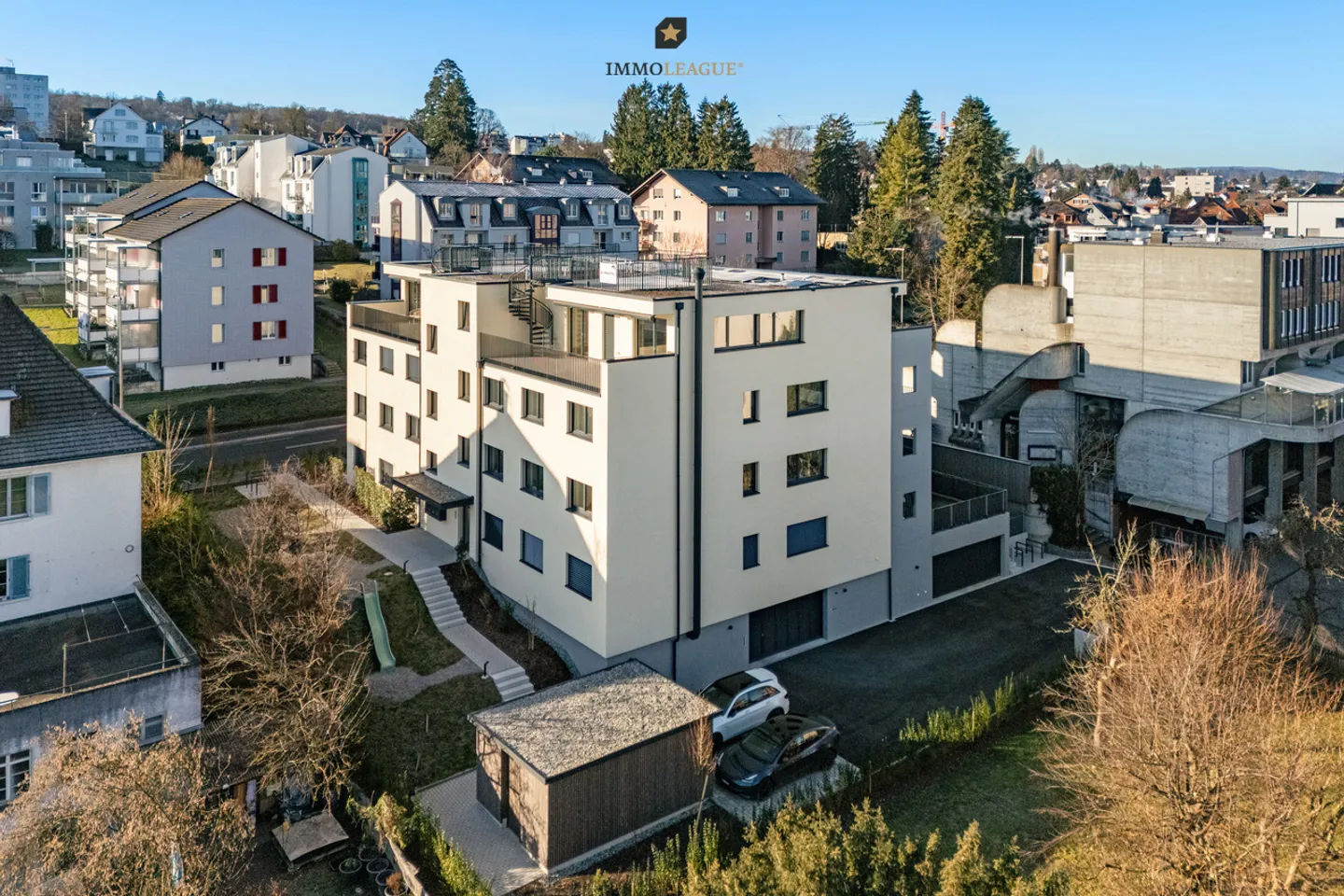 Appartamento attico esclusivo con ampie terrazze soleggiate. - Foto 8 di 11