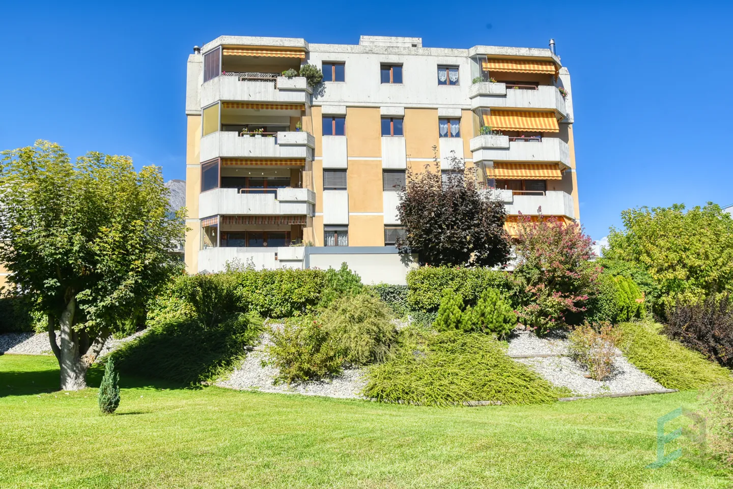 «EXKLUSIV ZU VERMIETEN Charmante 2 1/2 Zimmerwohnung von 54m² in Sitten» - Foto 1 von 12