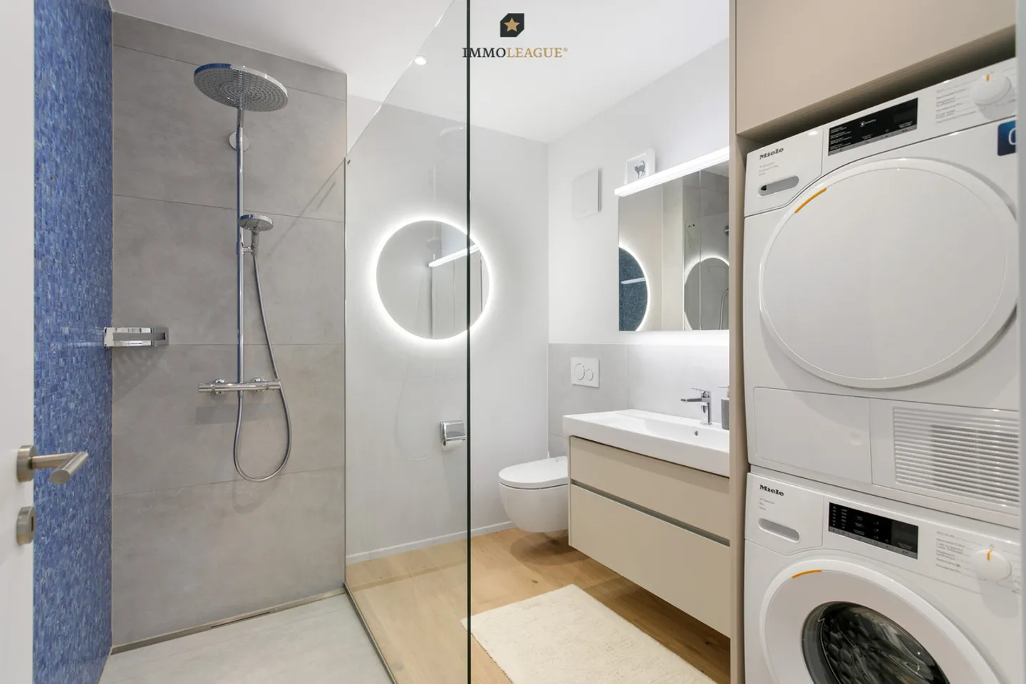 Appartamento attico esclusivo con ampie terrazze soleggiate. - Foto 7 di 11