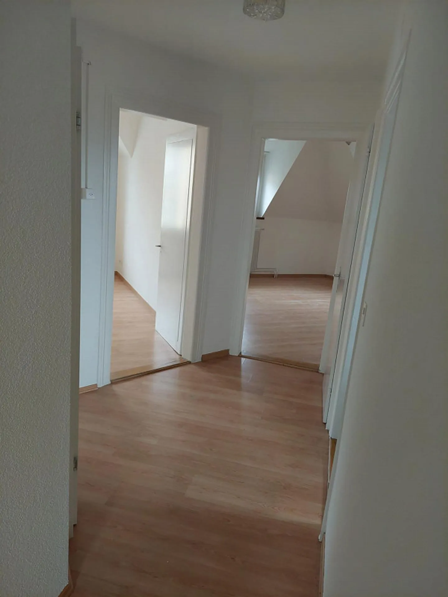 Renovierte 3 Zimmer Dachwohnung an ruhiger Lage - Foto 9 von 11