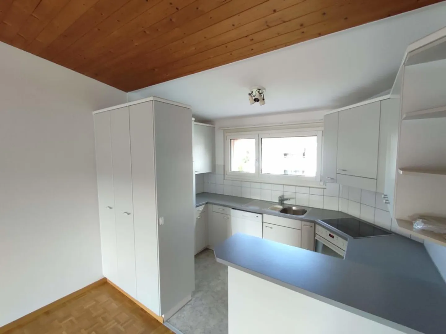 Appartement calme et central avec vue sur le Pilatus - Photo 3 sur 8