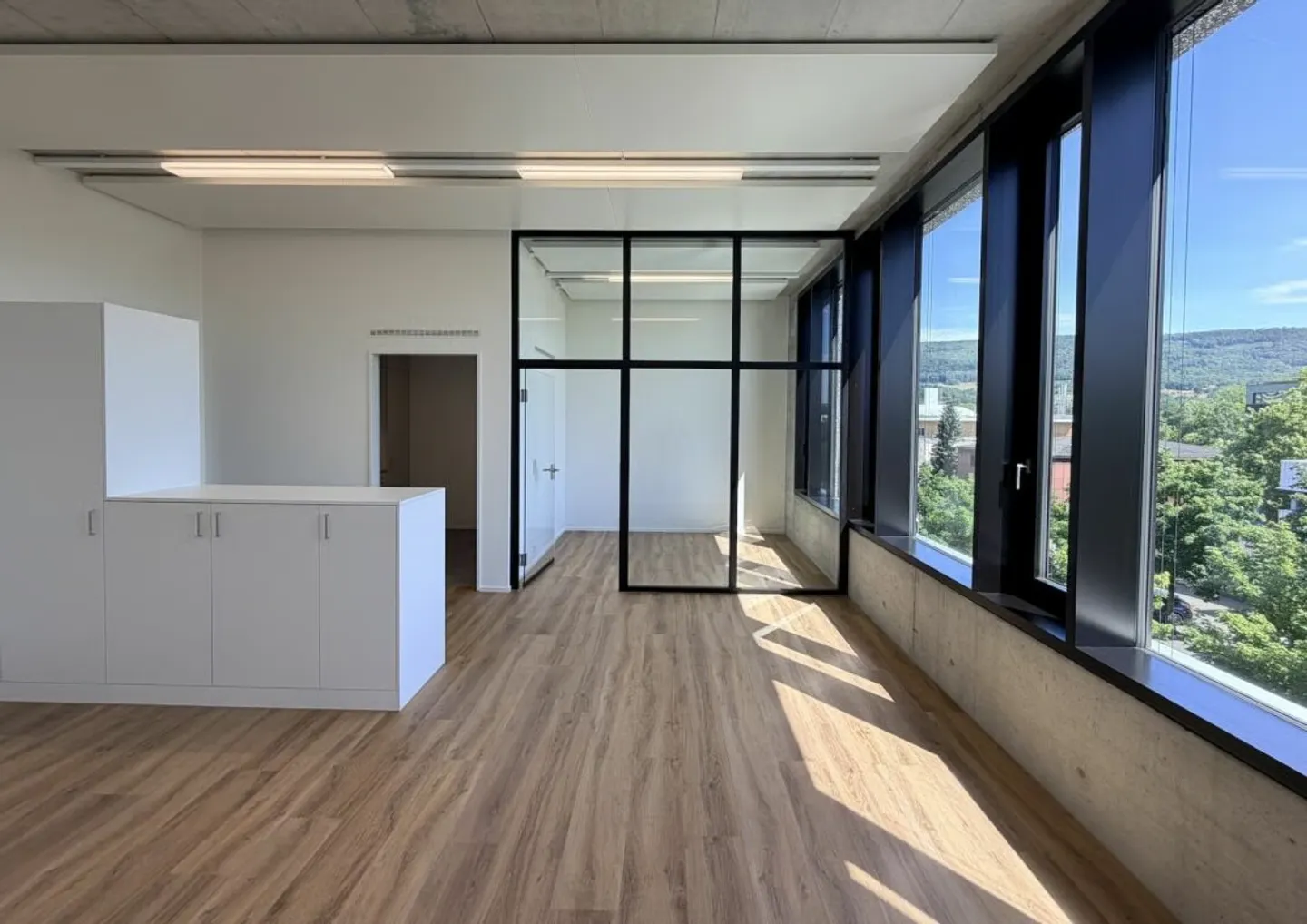 Modernes Büro in Aarau - Foto 1 von 13