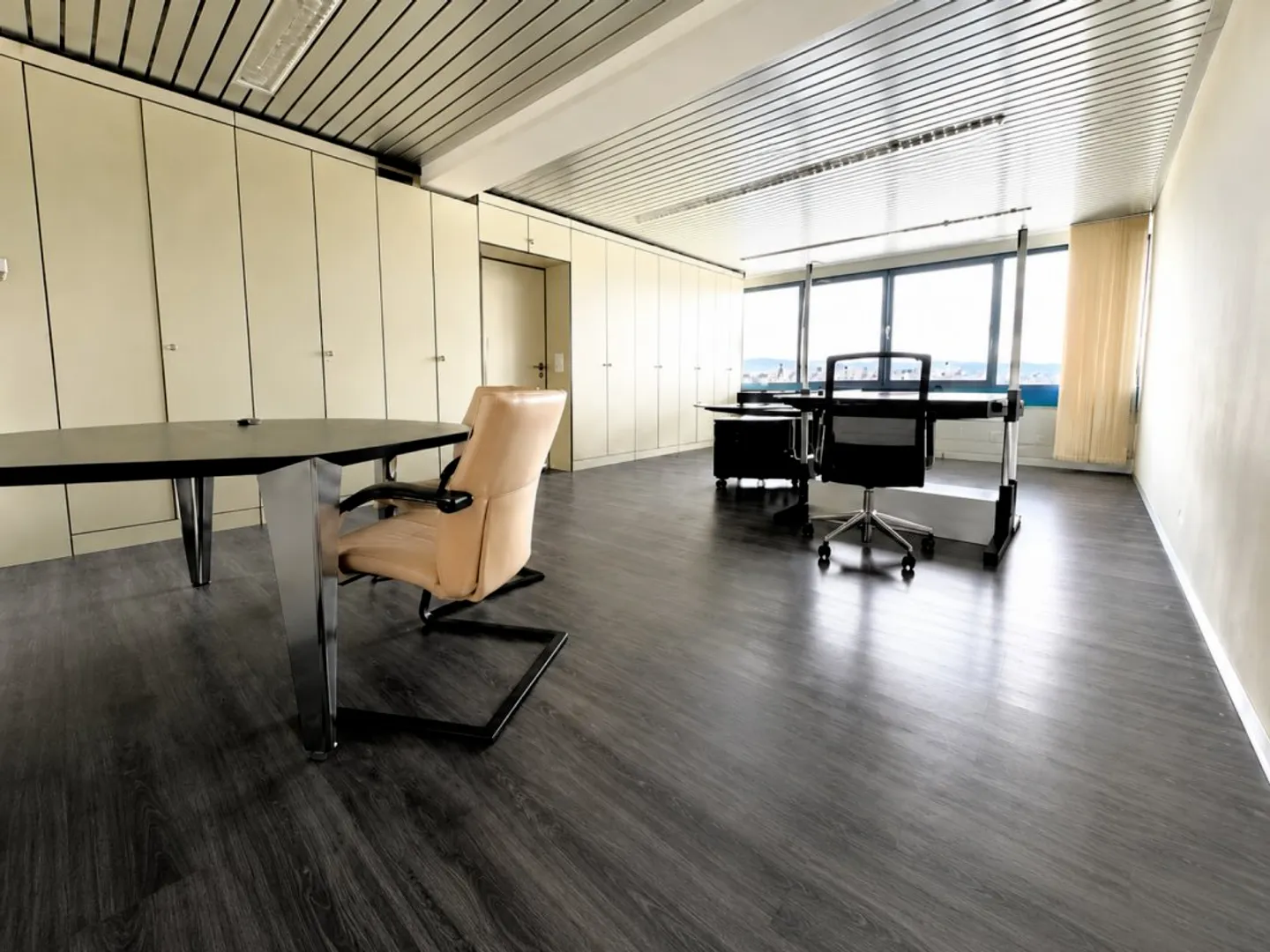 Amministrativo/Ufficio 1 stanza 200 m2 a Ried b. Kerzers - Foto 2 di 8