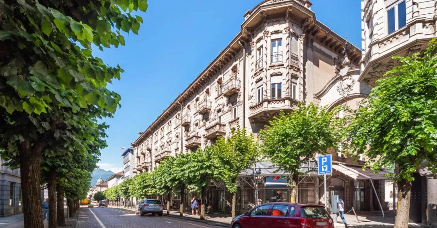 Magnifique appartement dans un immeuble historique - Photo 1 sur 11