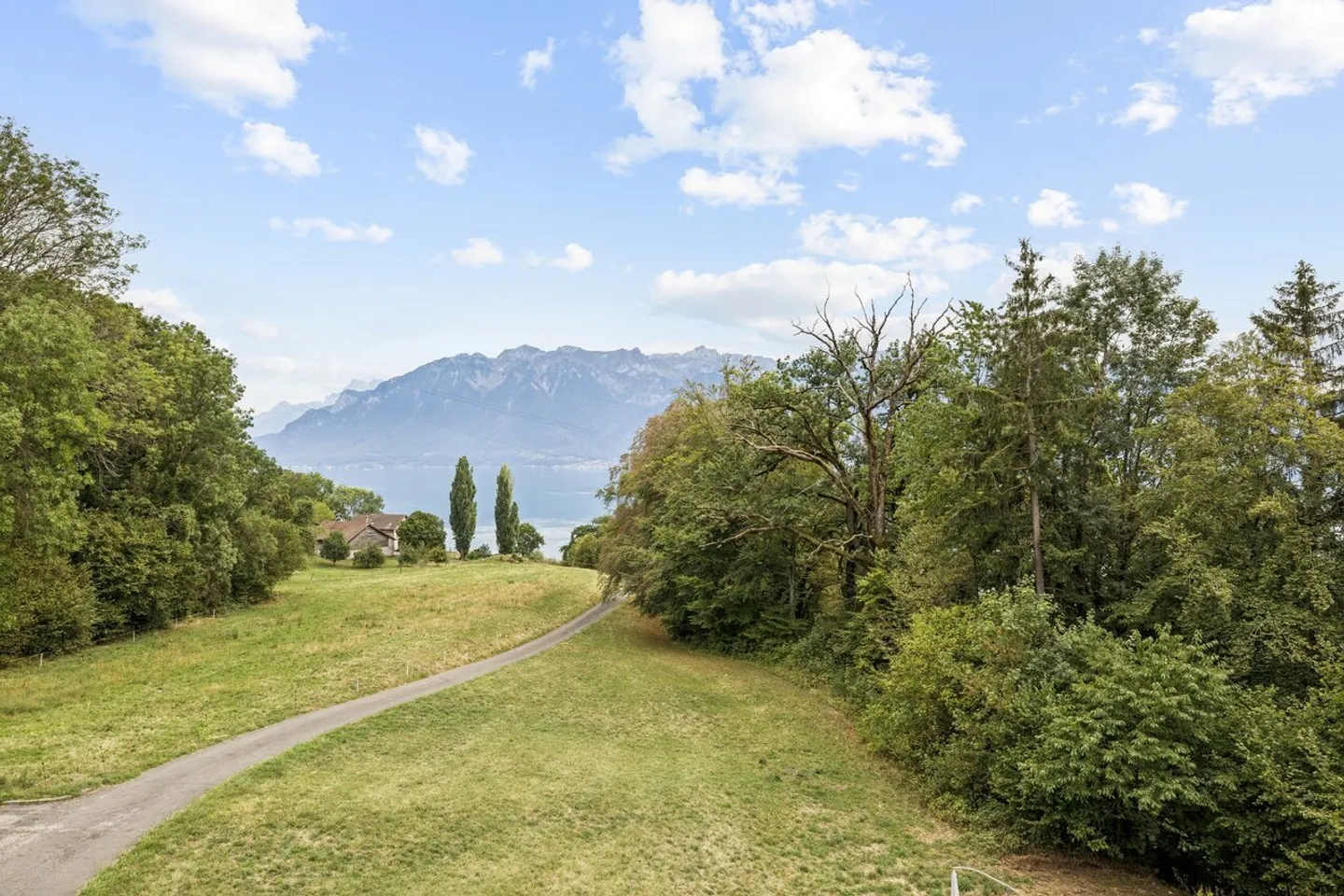 Ein charaktervolles Haus in einer grünen Umgebung - Foto 13 von 13