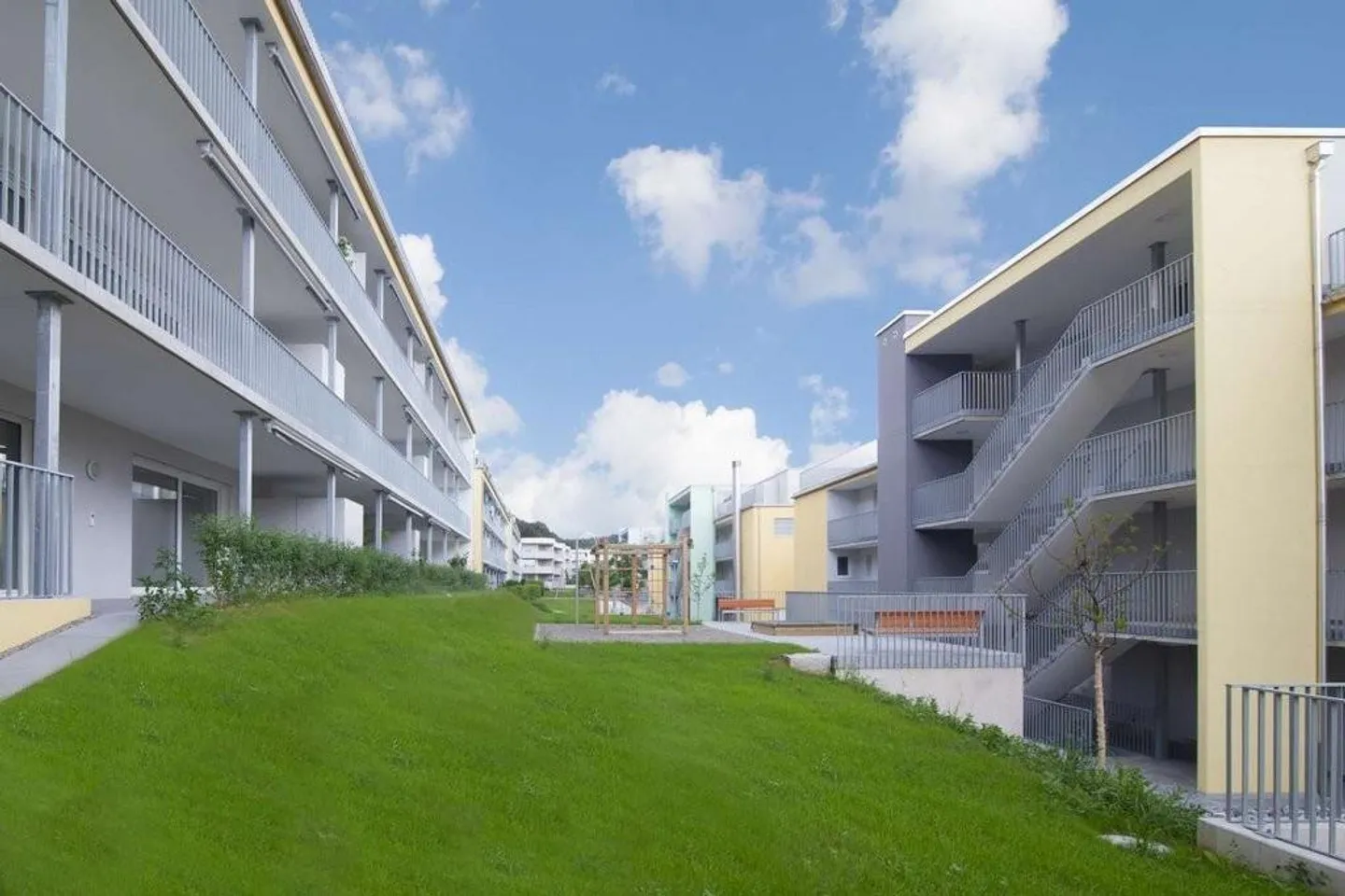 Modern, spacious ground floor apartment - Photo 1 of 6