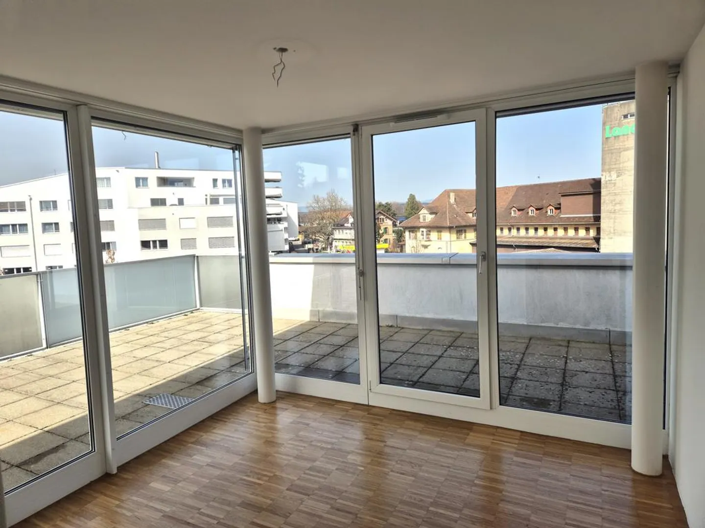 Charmante Attikawohnung mit Terrasse - Foto 5 von 8