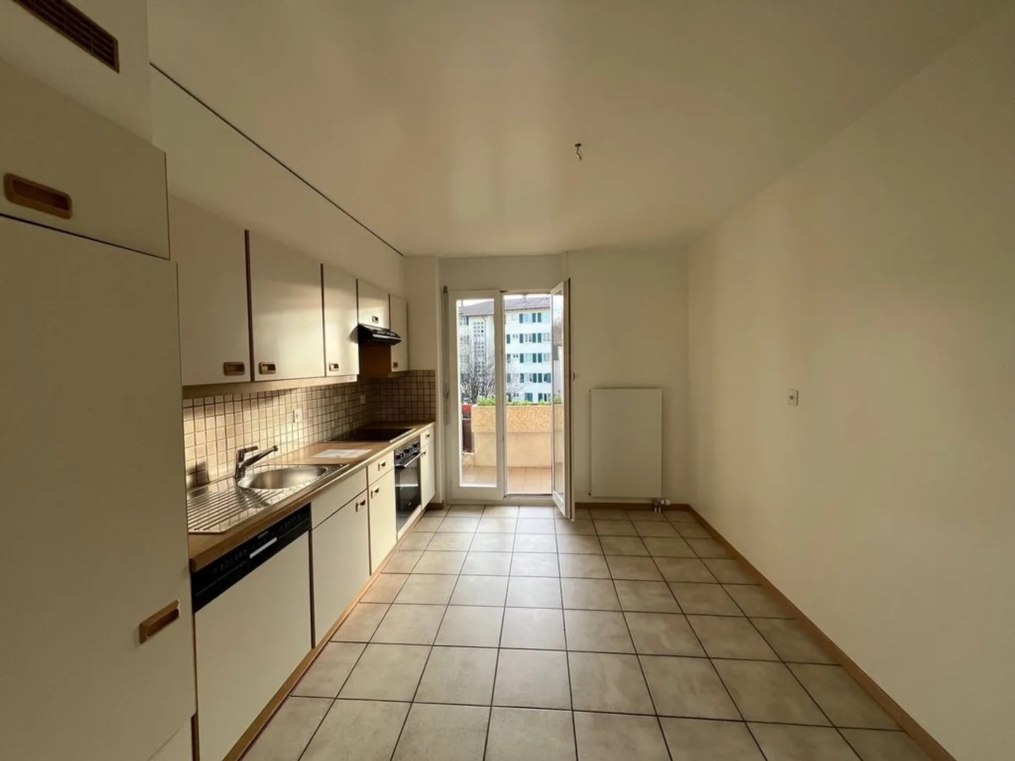 Alloggio spazioso - Foto 2 di 12