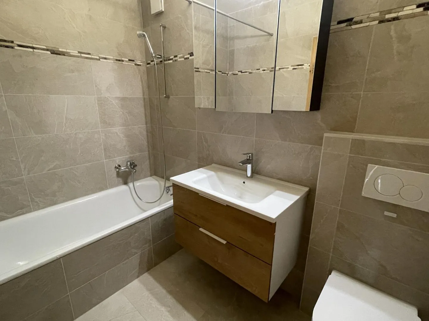 Appartamento 4 locali - Foto 3 di 7