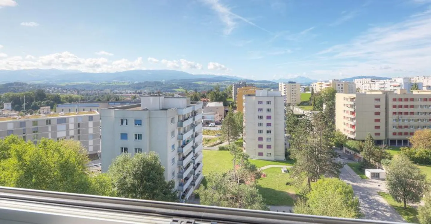 Appartement spacieux avec loggia - Photo 1 sur 10
