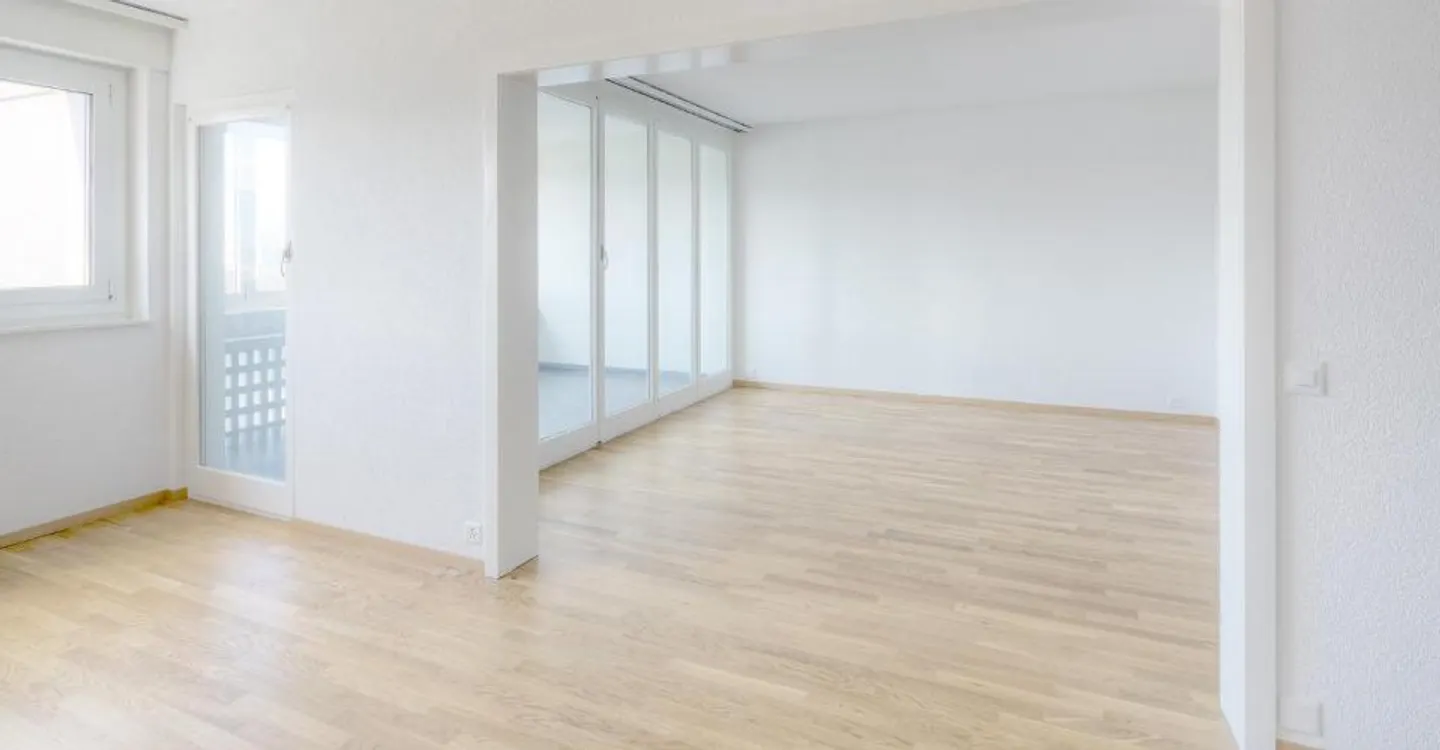 Appartement spacieux avec loggia - Photo 4 sur 10