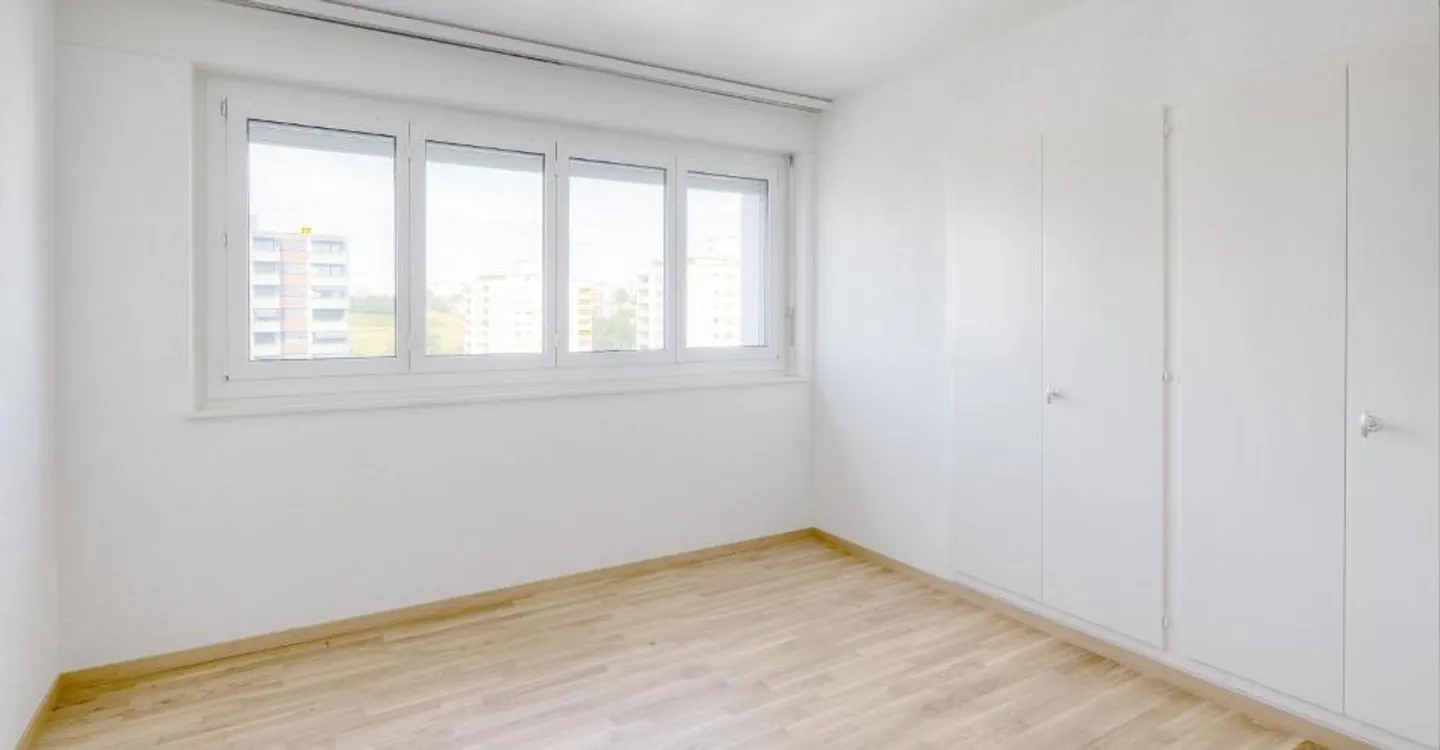Appartement spacieux avec loggia - Photo 8 sur 10