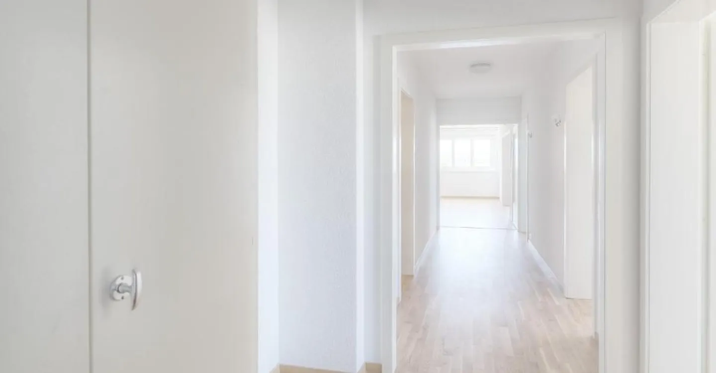 Appartement spacieux avec loggia - Photo 9 sur 10