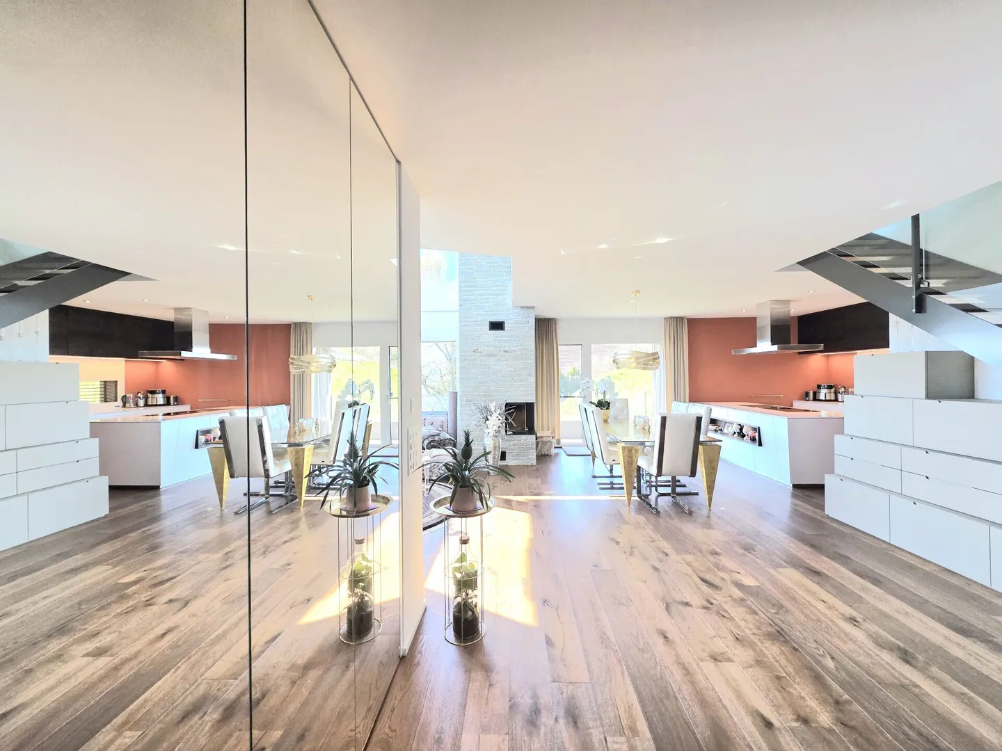 Exklusive Maisonette-Attika mit grosszügigen Terrassen mit fantastischer Aussicht - Photo 2 sur 11