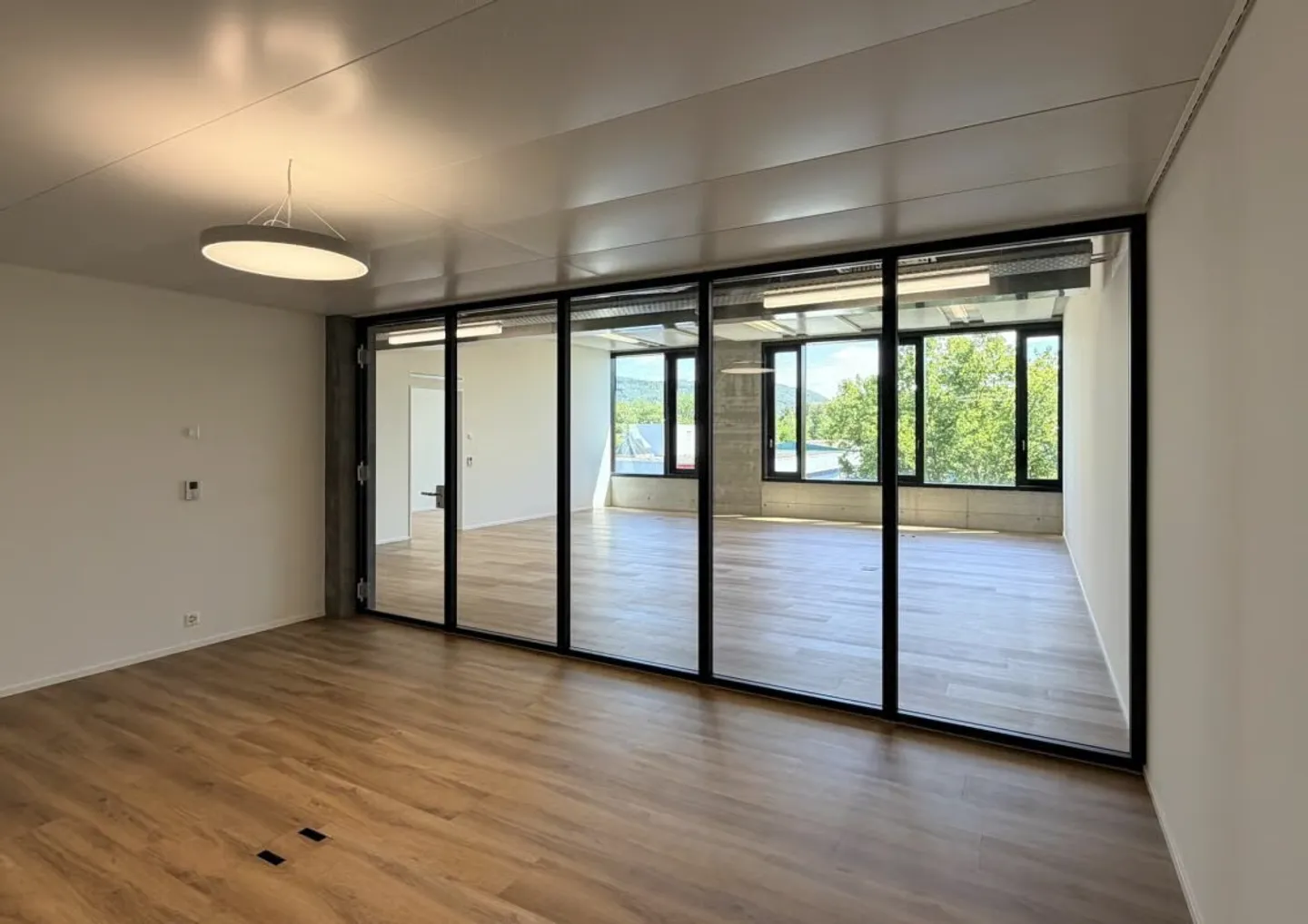 Modernes Büro in Aarau - Foto 1 von 26