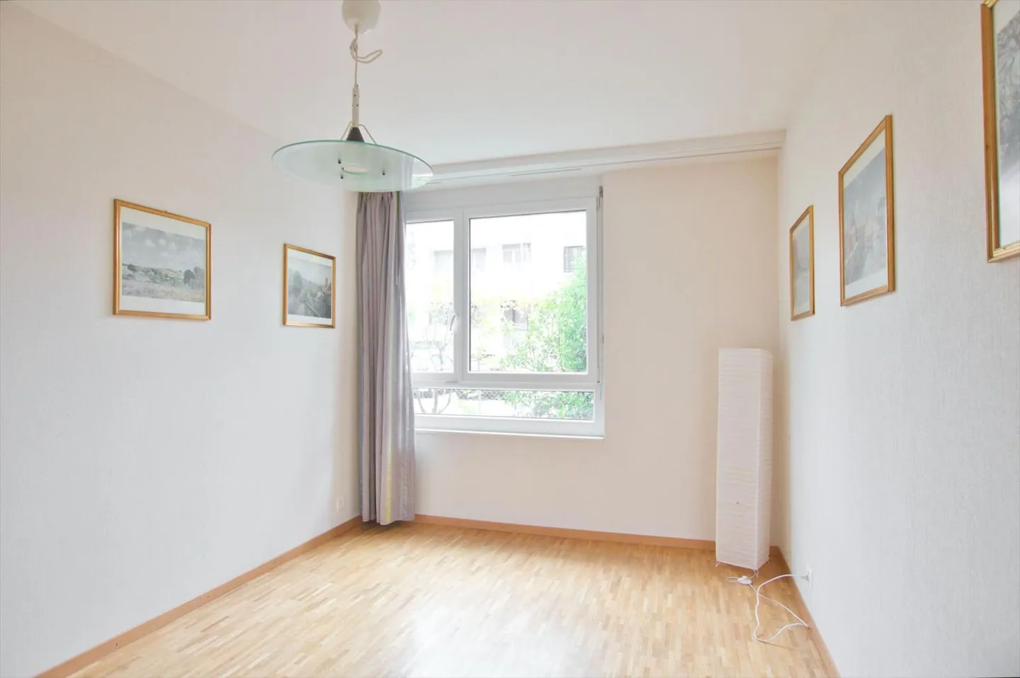 Beautiful apartment with garden - Photo 7 of 11