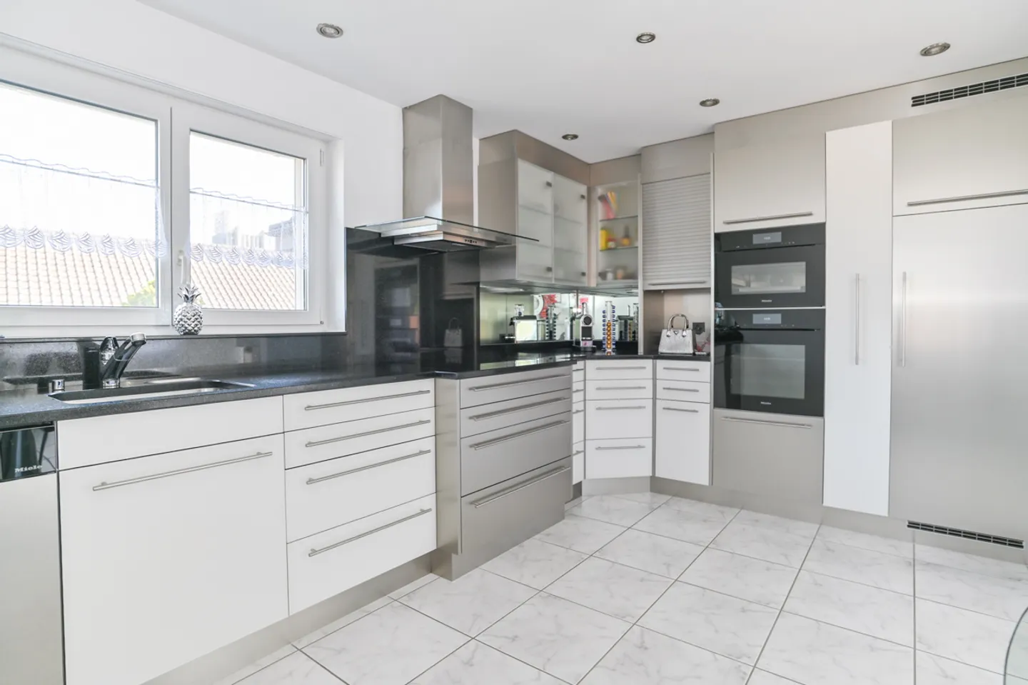 A House Like Out of an Egg - Photo 4 of 10