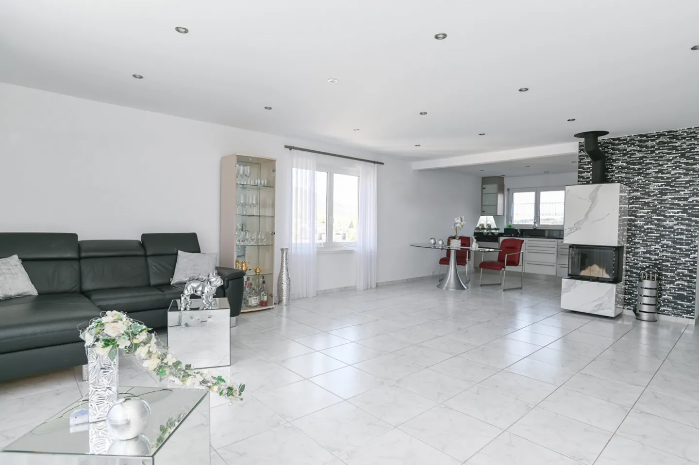 A House Like Out of an Egg - Photo 3 of 10