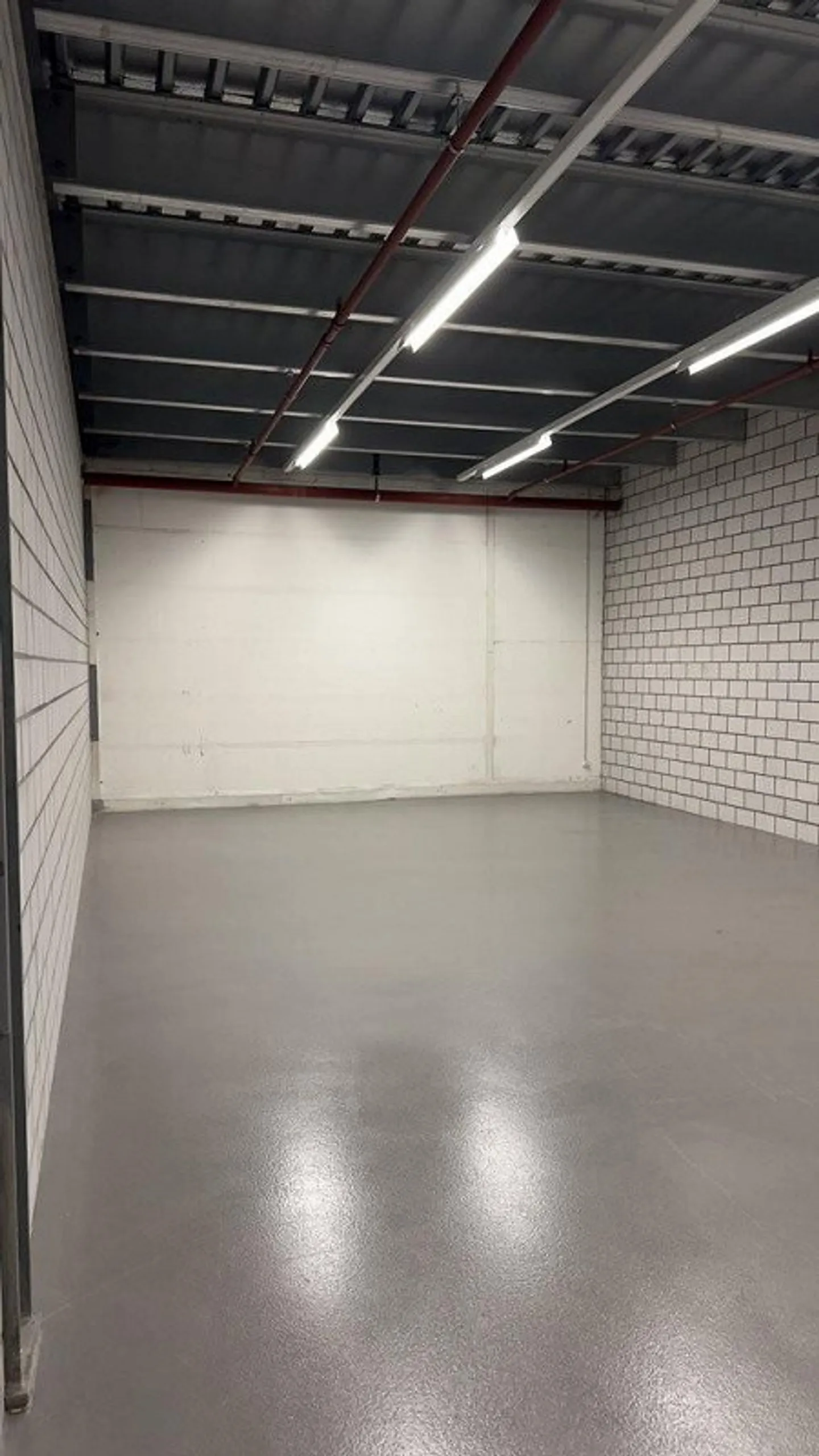 Il tuo spazio di stoccaggio nel Zentareal con ascensore per merci - Foto 3 di 4