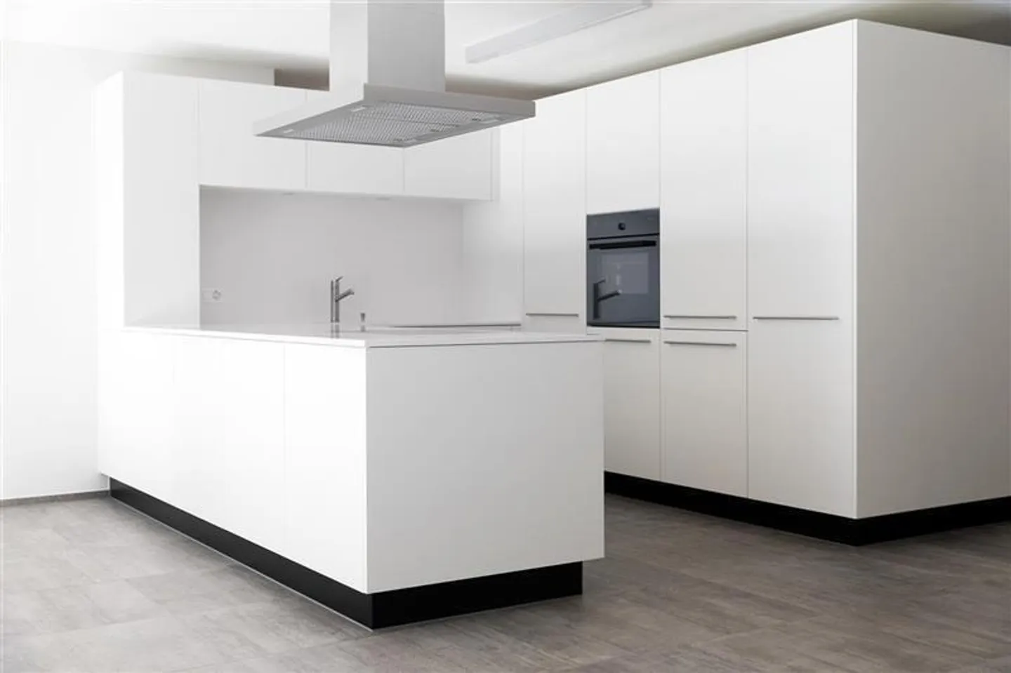 Wunderschöne 3.5 Zimmer-Wohnung in Domat/Ems zu vermieten! - Foto 2 di 7