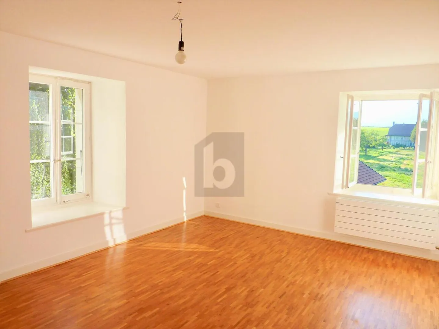 CALM AND PRIVILEGED LOCATION! - Photo 4 of 6