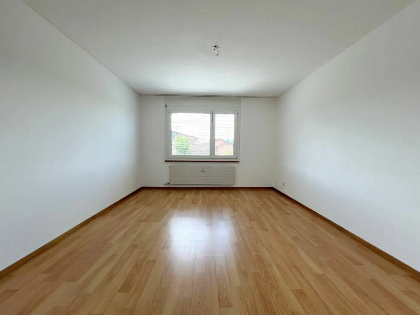 Appartement lumineux et charmant de 3,5 pièces à Geuensee - Photo 4 sur 11