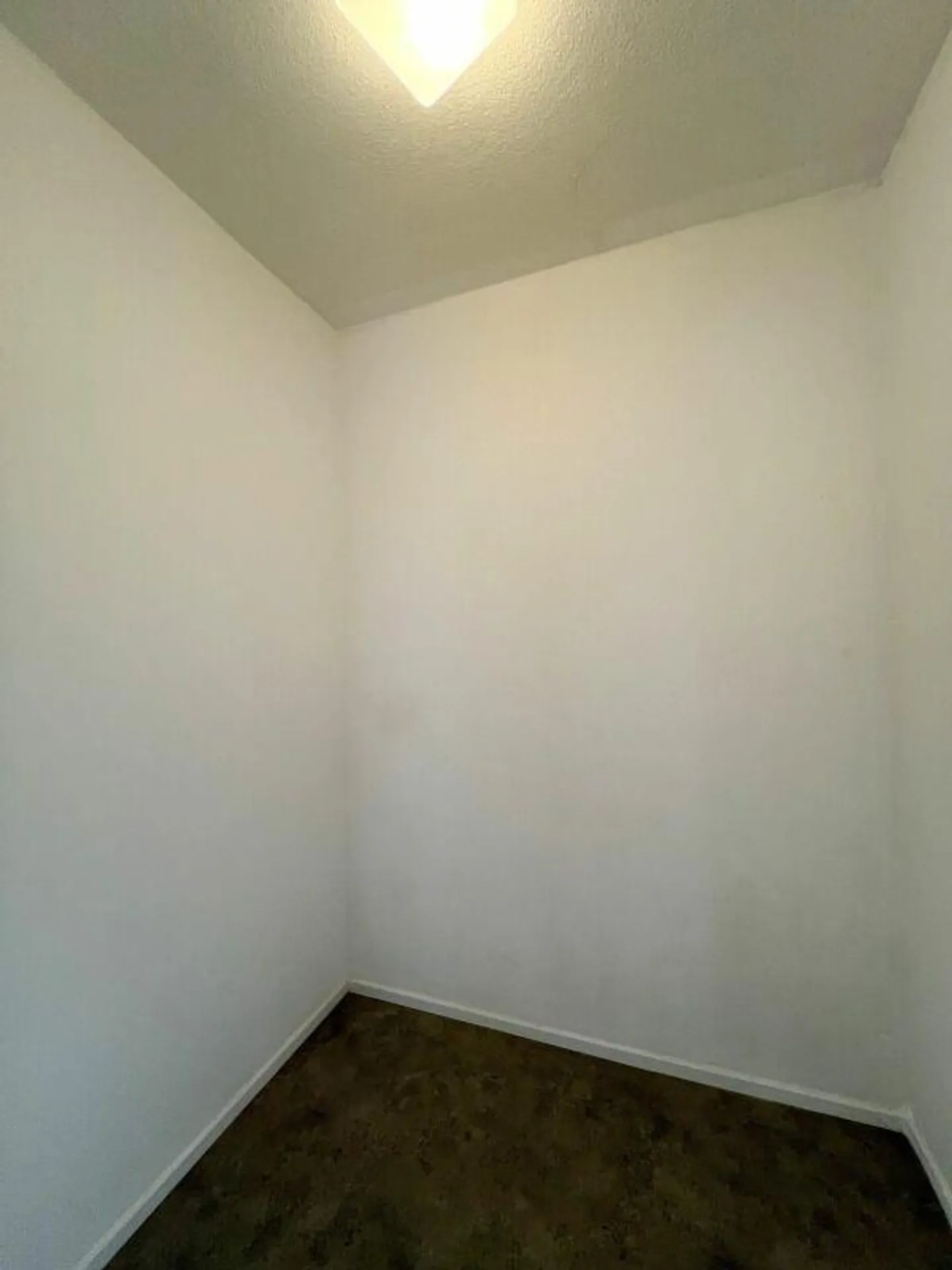 Appartement lumineux et charmant de 3,5 pièces à Geuensee - Photo 7 sur 11